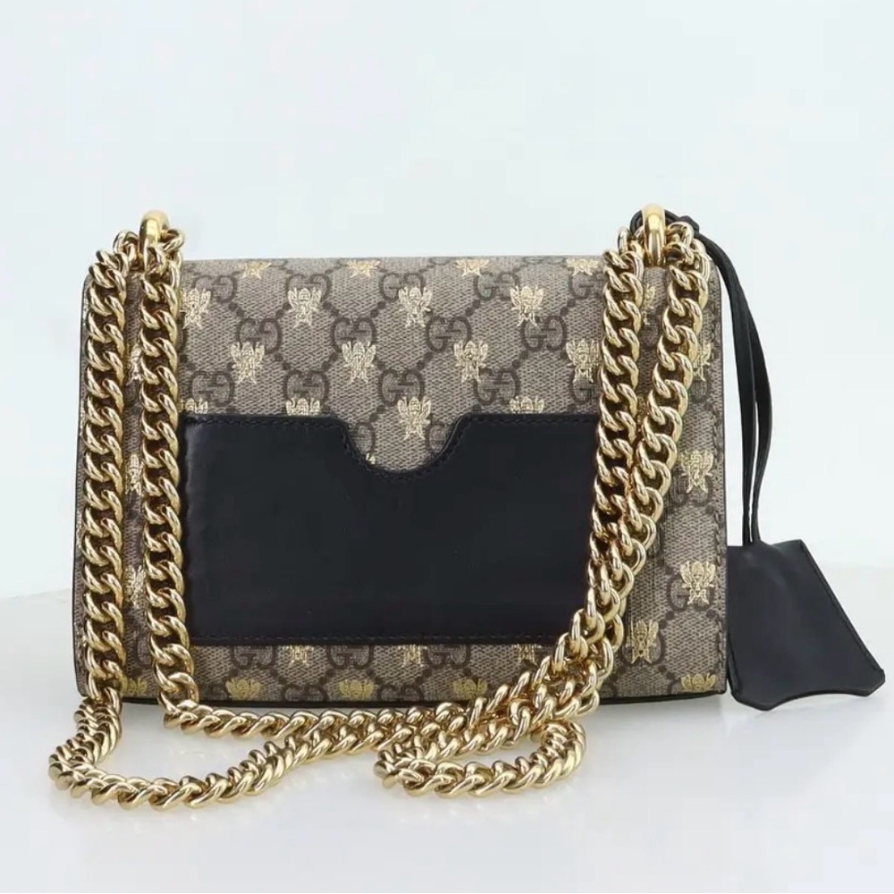 GUCCI Limited Edition GG Bee Supreme Monogram Shoulder Bag - Picture 3 of 11
